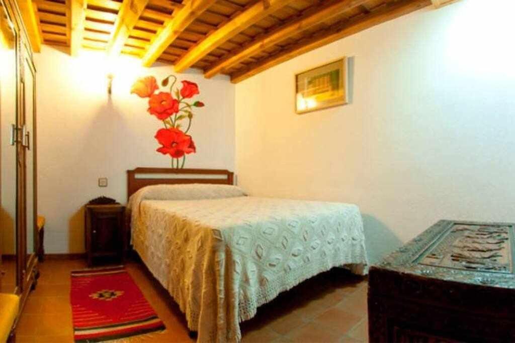 Casa Rural Lucia Es Una Casa Rural Amplia Con Pat Cabezas Bajas Exterior foto